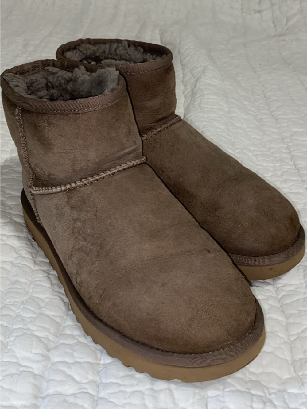 UGG Short Suede Shearling Boots in Mole Waterproof SZ 8